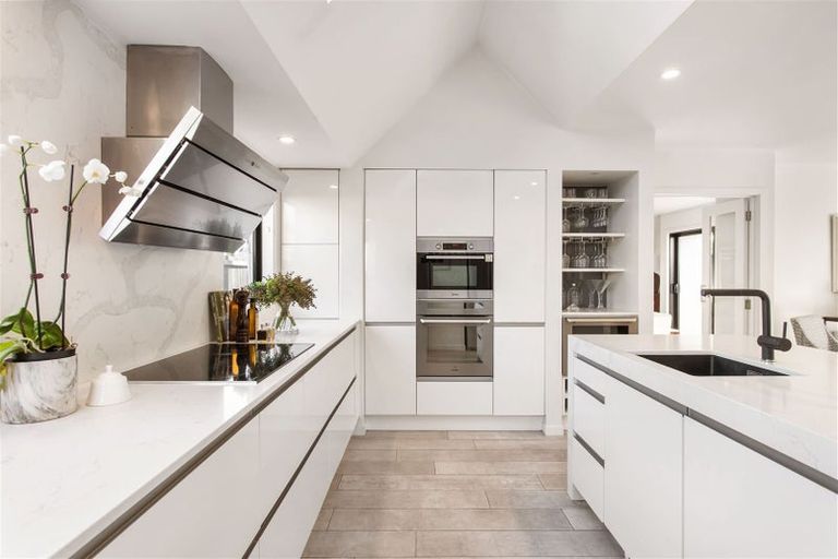 Photo of property in 2a Wairarapa Terrace, Merivale, Christchurch, 8014