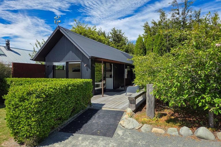 Photo of property in 17 D'archiac Drive, Lake Tekapo, 7999