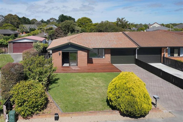 Photo of property in 2/49 Cowes Street, Avondale, Christchurch, 8061