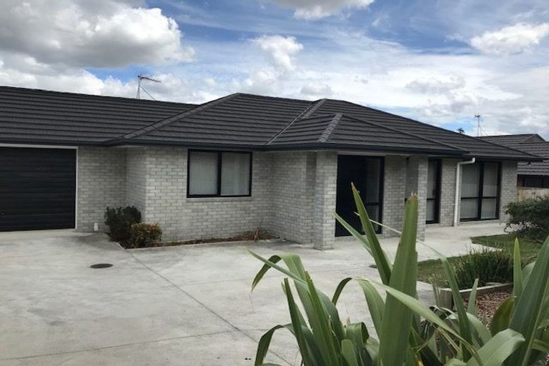 Photo of property in 2 Torrie Way, Pukekohe, 2120