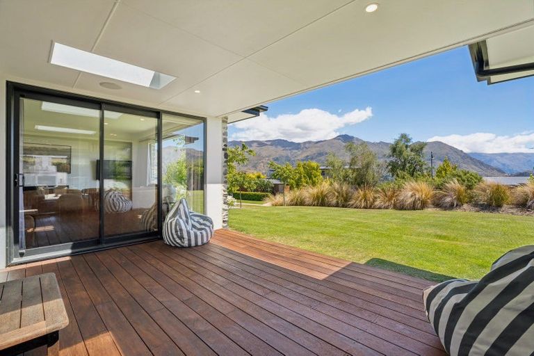 Photo of property in 5 Clearview Street, Wanaka, 9305