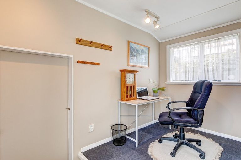 Photo of property in 17 Mclellan Street, Tawa, Wellington, 5028