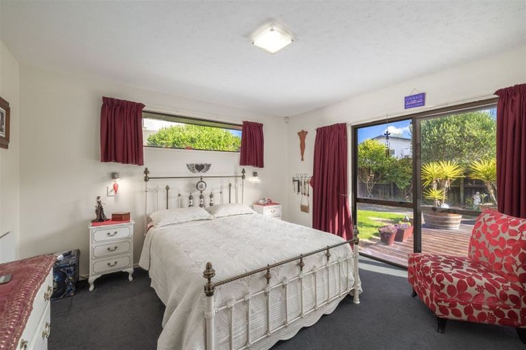 Photo of property in 49 Briarmont Street, Avondale, Christchurch, 8061