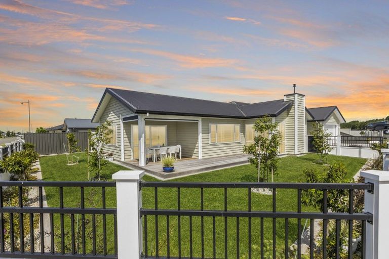 Photo of property in 18 Manapouri Street, Poraiti, Napier, 4112