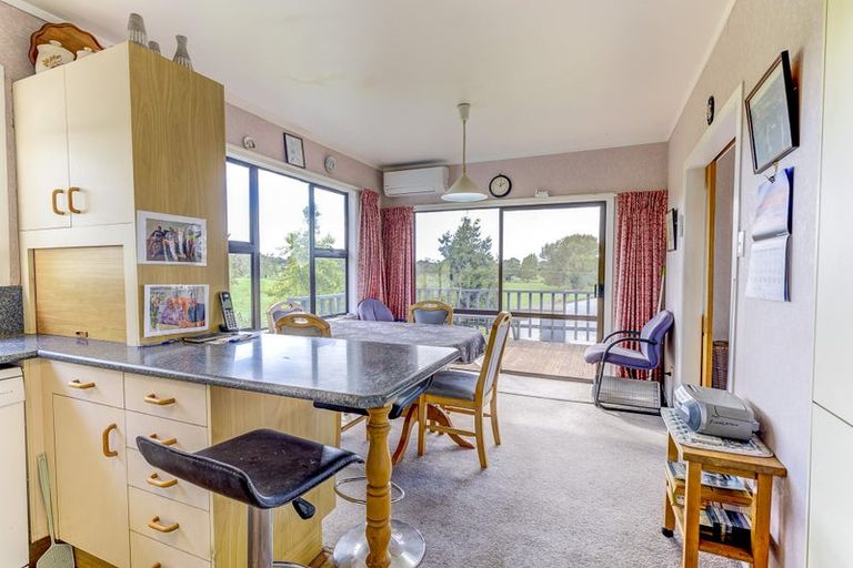 Photo of property in 294 Tuhikaramea Road, Temple View, Hamilton, 3290