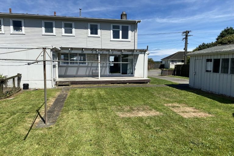 Photo of property in 15 Mahoe Street, Levin, 5510