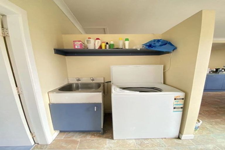 Photo of property in 14 Northcote Road, Takapuna, Auckland, 0622