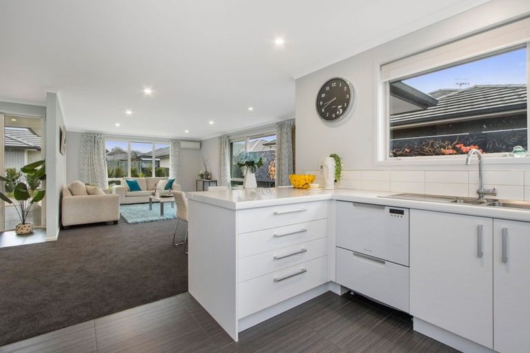 Photo of property in 2 Long Acre Close, Katikati, 3129