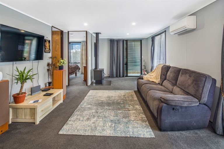 Photo of property in 9a Mcmanaway Grove, Stokes Valley, Lower Hutt, 5019