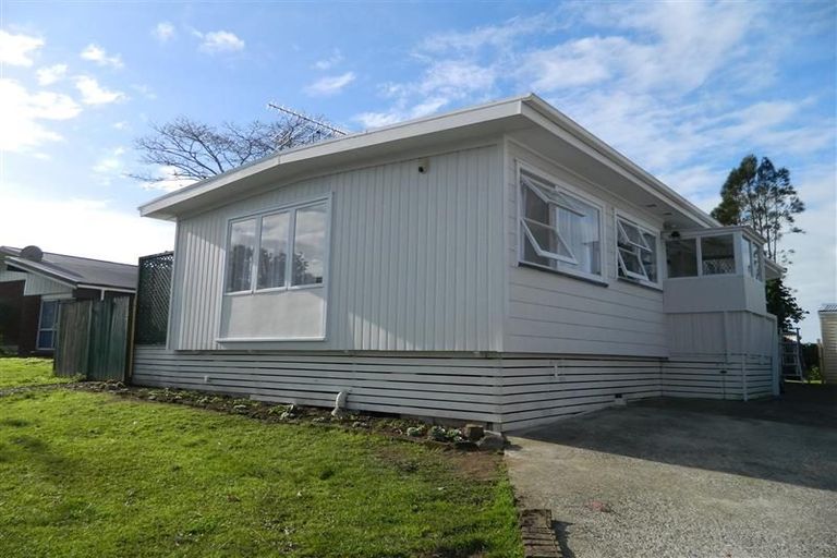 Photo of property in 56 Cascades Road, Pakuranga Heights, Auckland, 2010