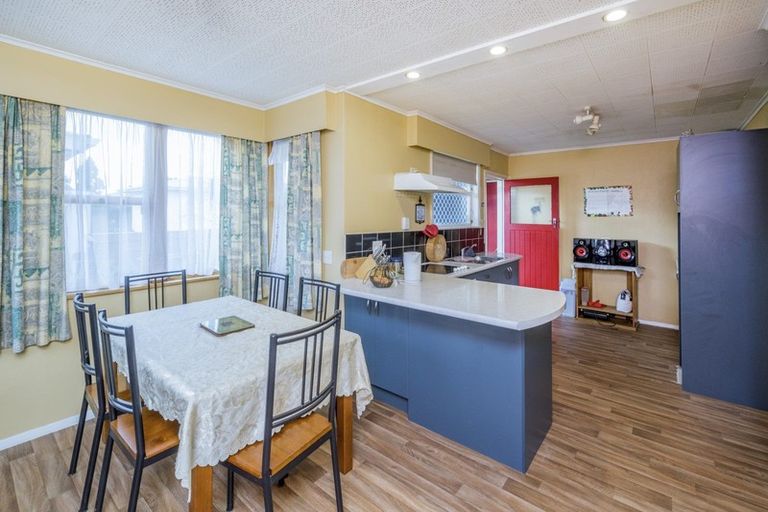 Photo of property in 4 Kings Drive, Levin, 5510