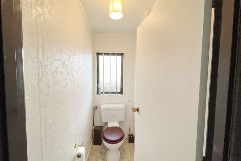 Photo of property in 2b Hazeldene Place, Opaheke, Papakura, 2113