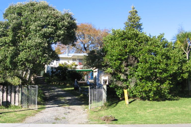 Photo of property in 27 Derrick Road, Kawakawa, 0210