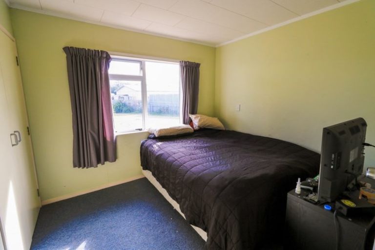 Photo of property in 19a Kauwhata Street, Himatangi Beach, Foxton, 4891