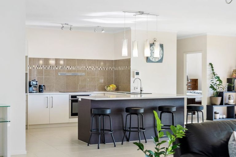 Photo of property in 19b Kowhai Road, Wainui, Silverdale, 0992