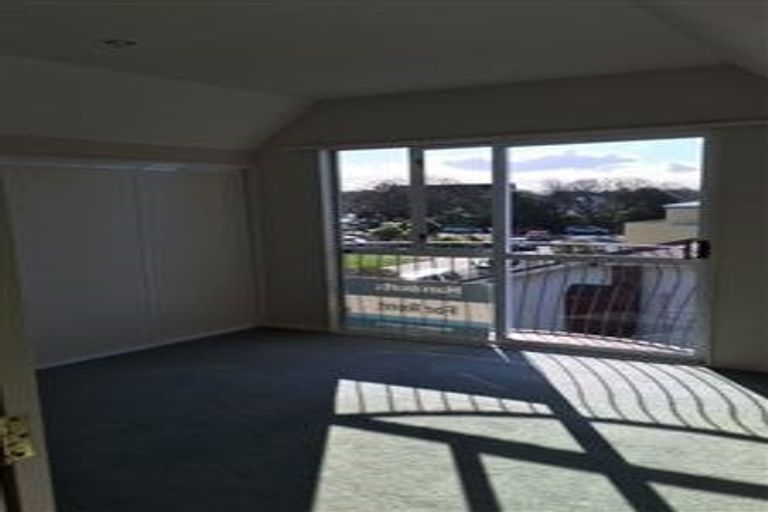 Photo of property in 2/102 Wainui Street, Riccarton, Christchurch, 8041
