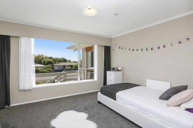 Photo of property in 5 Kauri Street, Inglewood, 4330