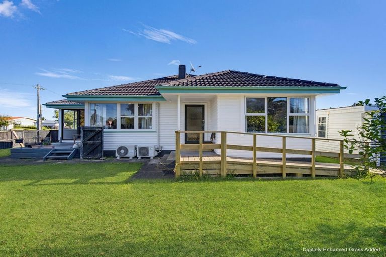 Photo of property in 5 Minifie Avenue, Melville, Hamilton, 3206