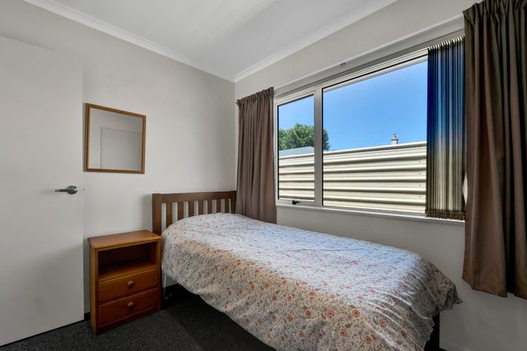 Photo of property in 9b Disraeli Street, Hawera, 4610