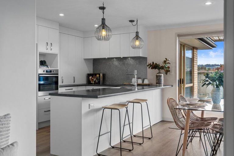 Photo of property in 8 Bathurst Crescent, Pyes Pa, Tauranga, 3112