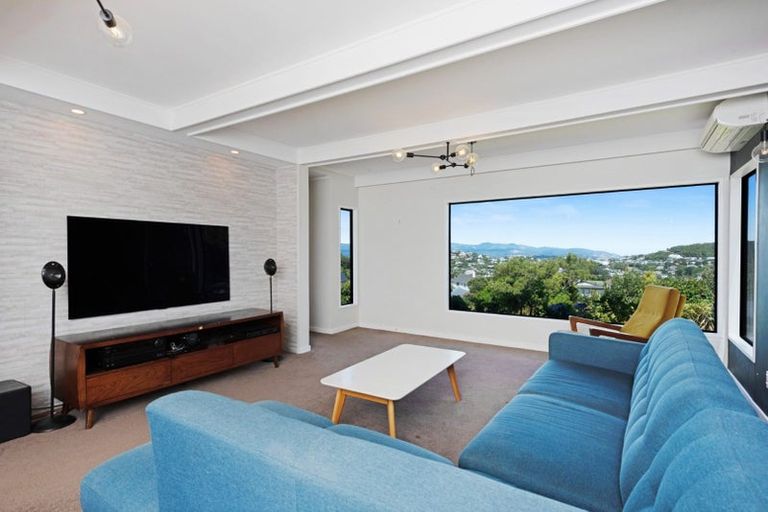 Photo of property in 9 Satara Crescent, Khandallah, Wellington, 6035