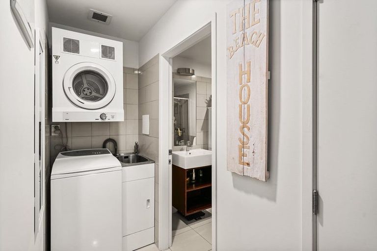 Photo of property in 2-06/424 Maunganui Road, Mount Maunganui, 3116