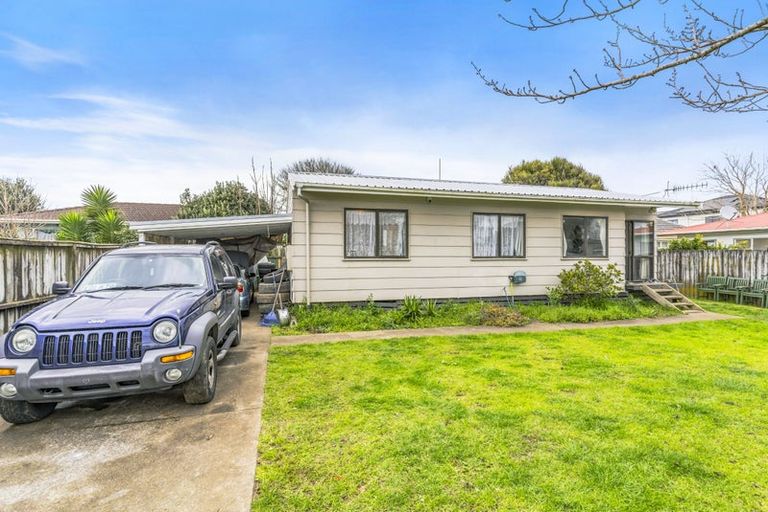 Photo of property in 2/17 Kent Road, Manurewa, Auckland, 2102