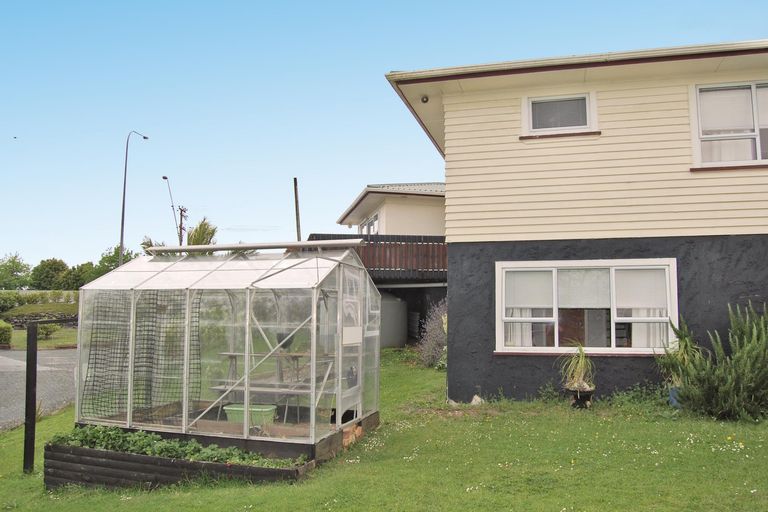 Photo of property in 2 Hastie Lane, Kaiwaka, 0573