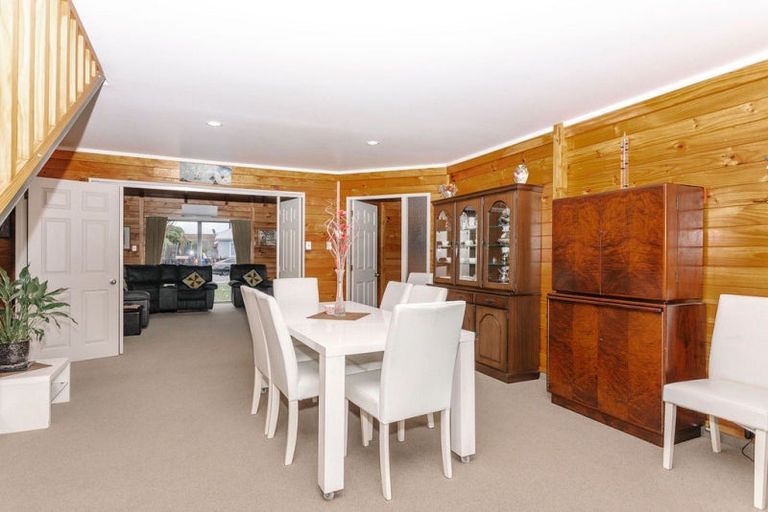 Photo of property in 24 Ruahine Street, Dannevirke, 4930