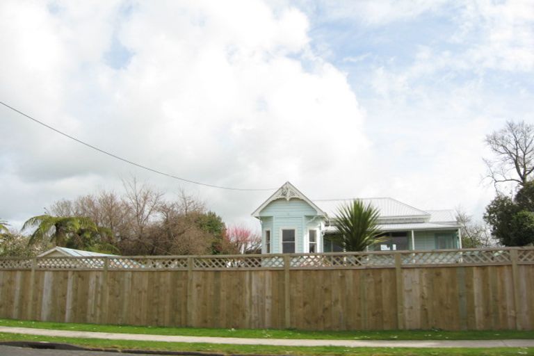 Photo of property in 18a Miro Street, Inglewood, 4330