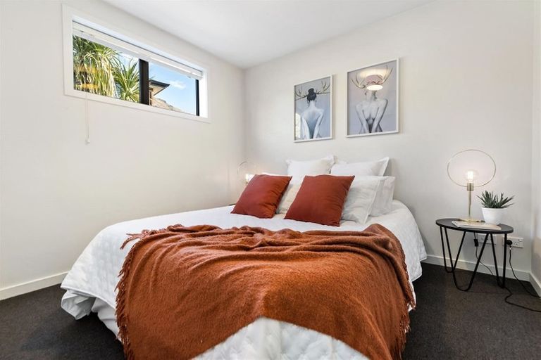 Photo of property in 12 Mystery Grove, Lake Hayes, Queenstown, 9304