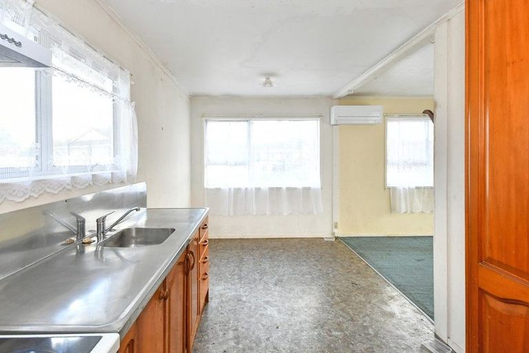 Photo of property in 17 Fairdale Avenue, Red Hill, Papakura, 2110