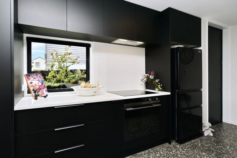 Photo of property in 1/12 Hume Street, Sydenham, Christchurch, 8023