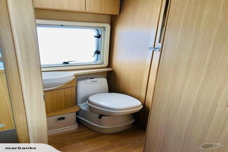 Photo of property in 10 Kahu Close, Orewa, 0931