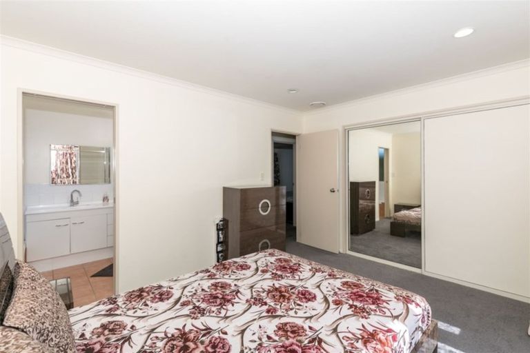 Photo of property in 38a Heath Street, St Andrews, Hamilton, 3200