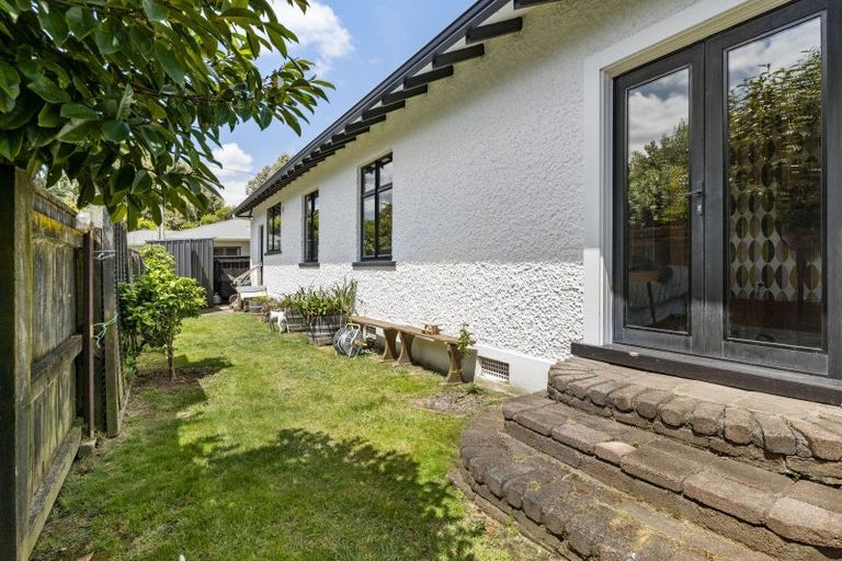 Photo of property in 33 Fitzroy Road, Fitzroy, New Plymouth, 4312