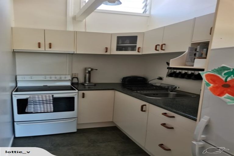 Photo of property in 85e Stottholm Road, Titirangi, Auckland, 0604