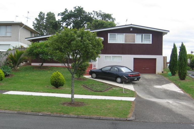 Photo of property in 15 Chatsworth Crescent, Pakuranga Heights, Auckland, 2010