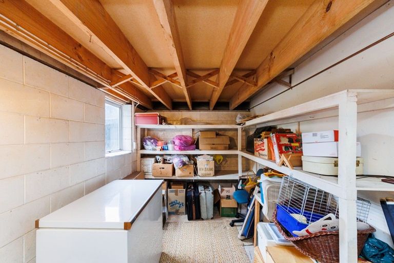 Photo of property in 34 Pinedale Parade, Milson, Palmerston North, 4414