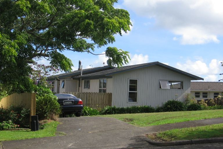 Photo of property in 10 Sunnylaw Place, Glen Eden, Auckland, 0602