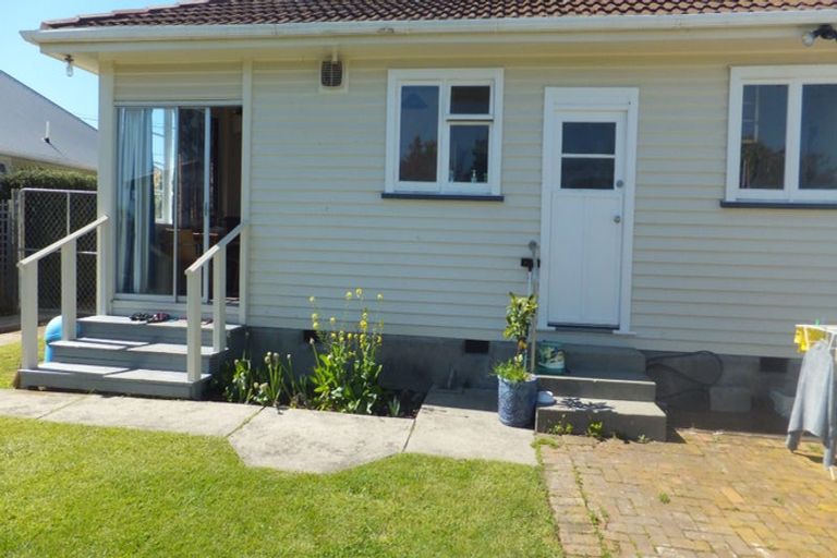 Photo of property in 227 Weston Road, St Albans, Christchurch, 8052