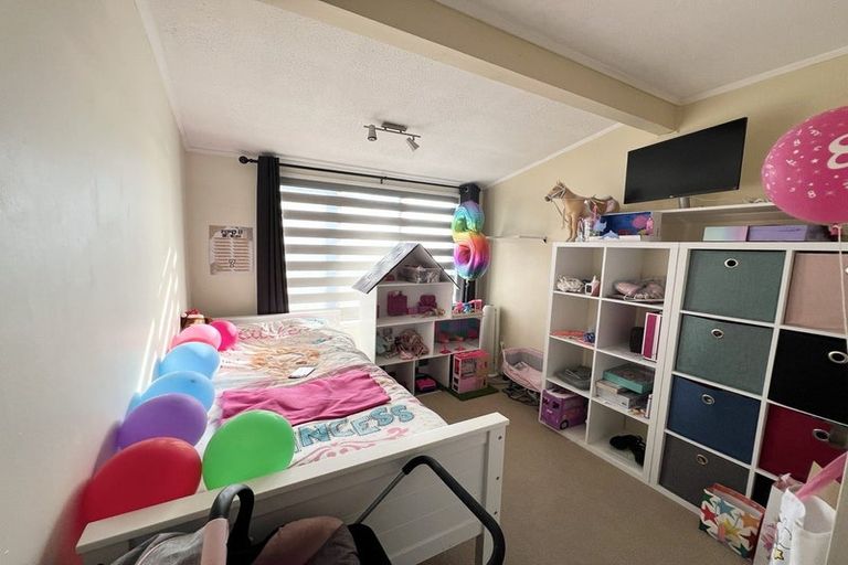 Photo of property in 46 Marendellas Drive, Bucklands Beach, Auckland, 2014