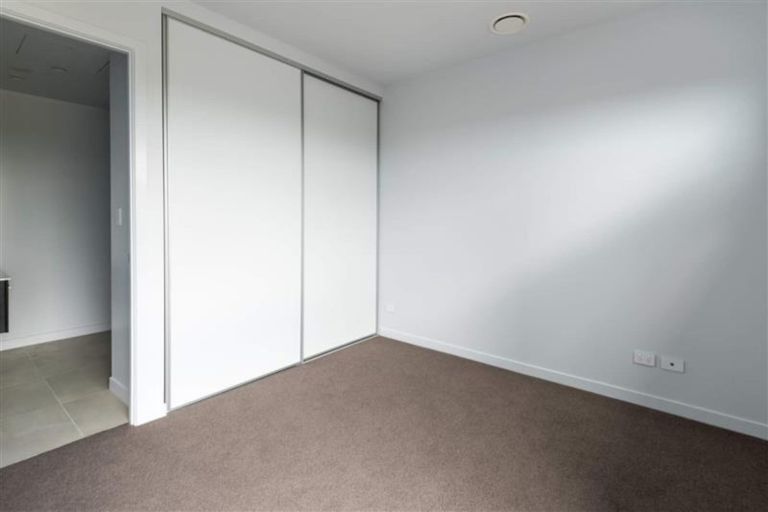 Photo of property in Frank Sargeson Apts, 402/80 Anzac Street, Takapuna, Auckland, 0622