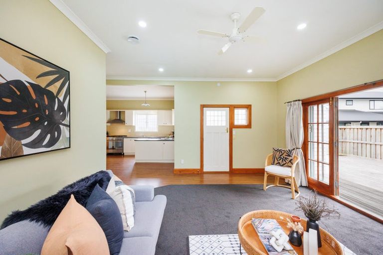Photo of property in 4 Carlton Avenue, Palmerston North, 4414