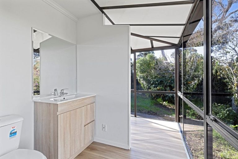 Photo of property in 109-111 Whangaparaoa Road, Red Beach, 0932