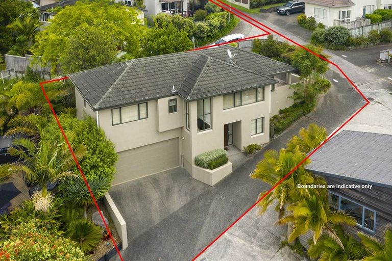 Photo of property in 2/29 John Court Street, Birkenhead, Auckland, 0626