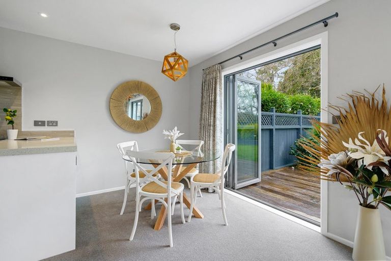 Photo of property in 2/14 Thornton Road, Cambridge, 3434