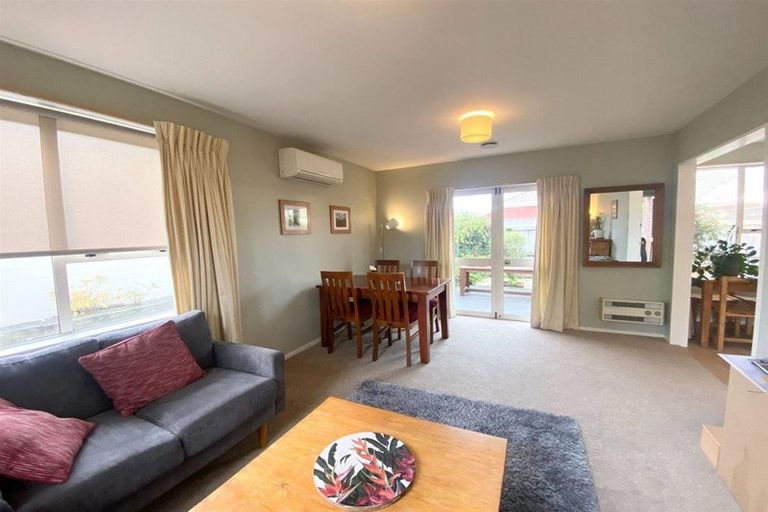 Photo of property in 2/126 Opawa Road, Opawa, Christchurch, 8023