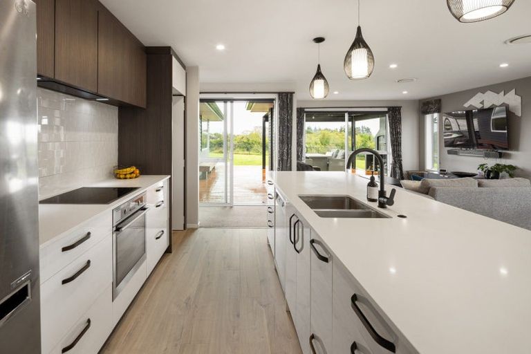 Photo of property in 15 Hyatt Close, Leamington, Cambridge, 3432