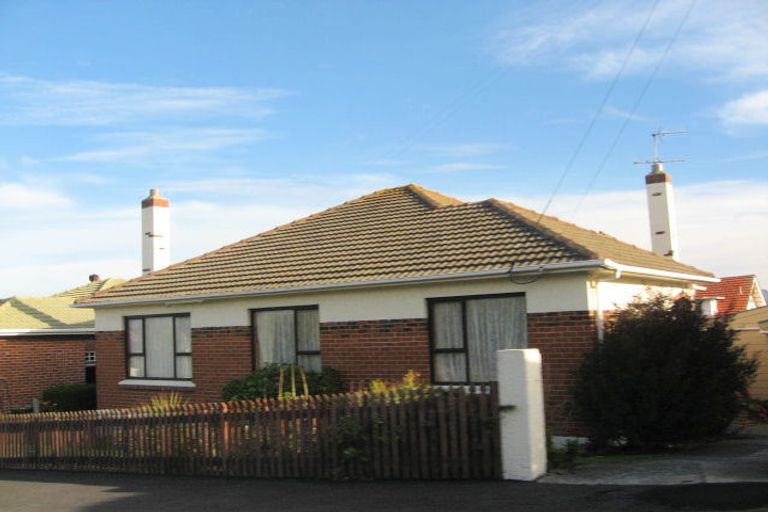 Photo of property in 5 Stirling Street, Andersons Bay, Dunedin, 9013